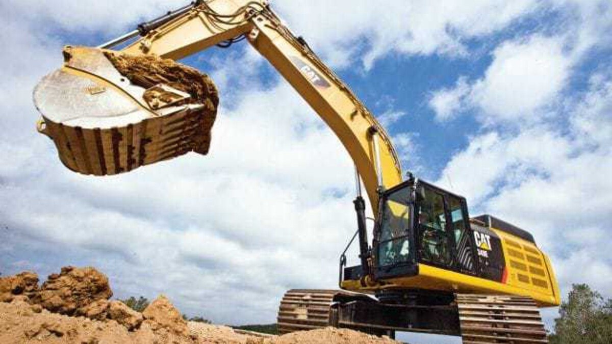 Der 390DL von Caterpillar bringt  90 Tonnen und geht  mit 590 kN Zugkraft zur Sache. Foto: Caterpillar