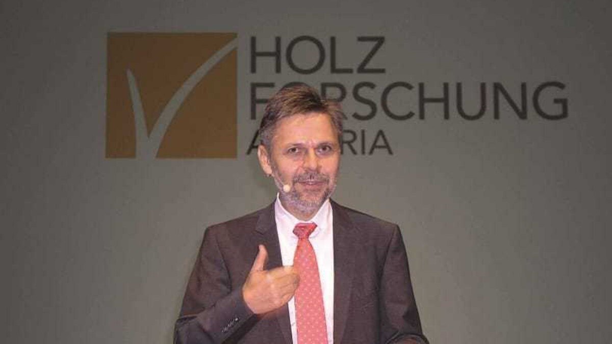 Mag. Alfred Tanczos erläuterte die Rolle des Sachverständigen aus richterlicher Sicht. Foto: Holzforschung Austria.