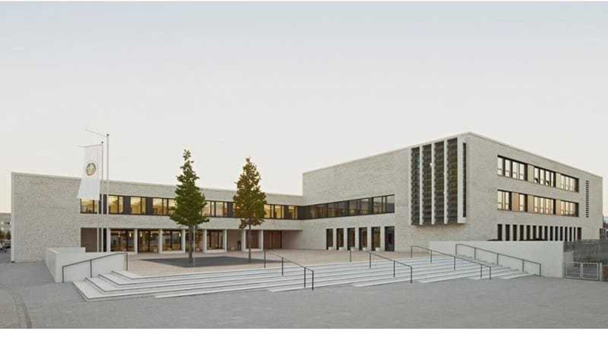 Gewinner in der Kategorie Bestes Passivhausprojekt: Gymnasium mit Sporthalle und Jugendhaus in Frankfurt-Riedberg, Frankfurt am Main | Ackermann + Raff, Stuttgart. Foto: Tomas Herrmann