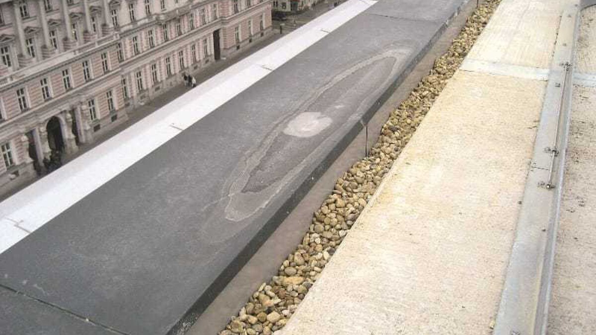 Fehlende Querneigung. Foto: H. Köck, Rheinzink.