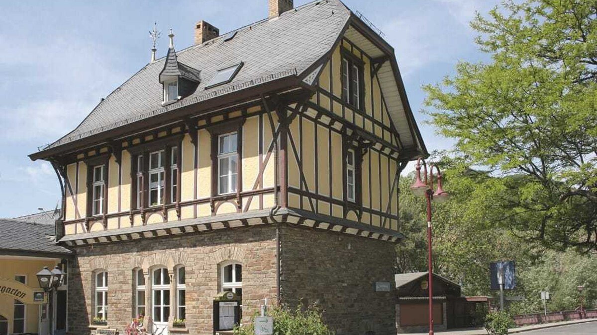 Dachrinnenführung im Denkmalschutz. Foto: Krolkiewicz, Tondach.