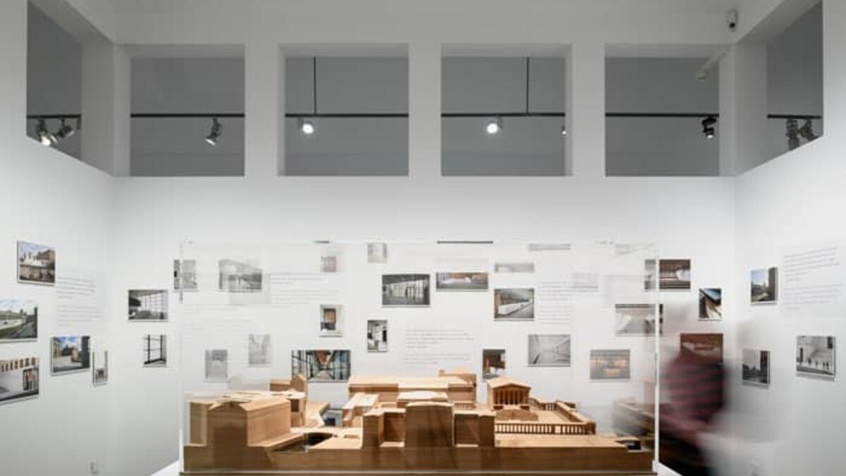 DAM / Moritz Bernoully