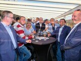 Netzwerken über den Dächern von Wien