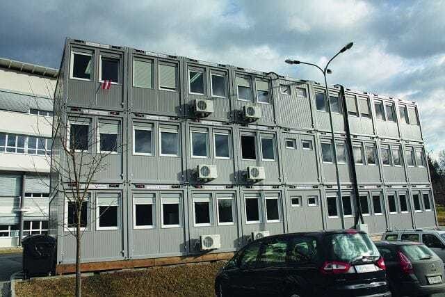 A1 Container setzt auf Komplettlösungen und bietet Baustellenbüros sogar mit sämtlichen Leitungen und Anschlüssen für das EDV-Netzwerk.
