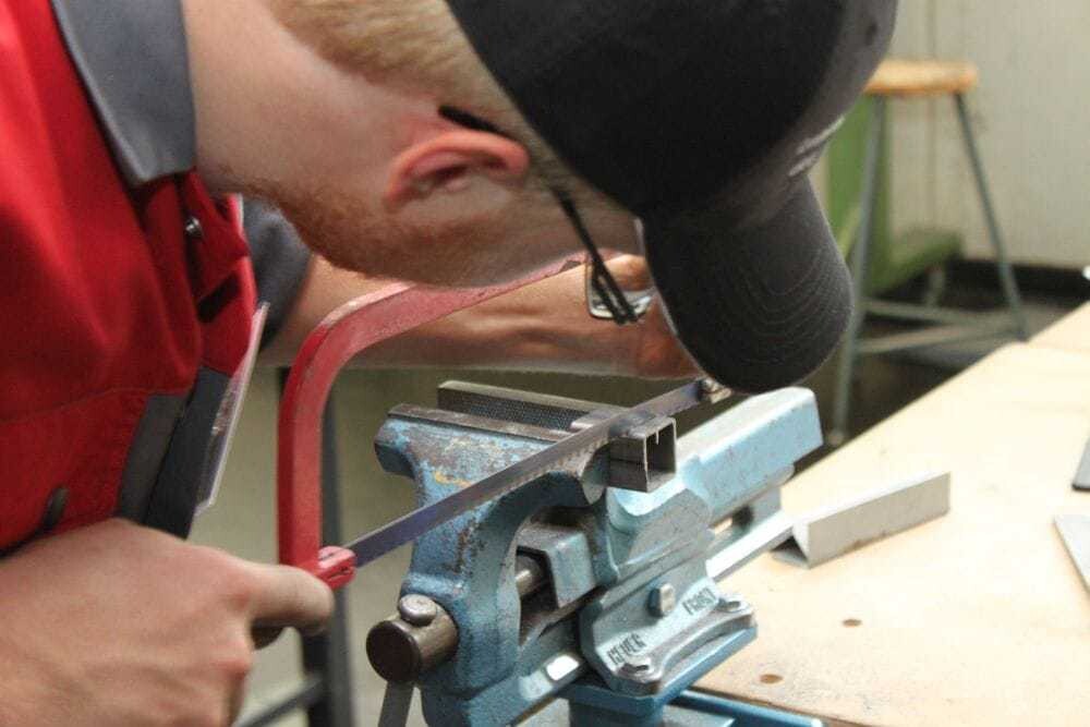 Volle Konzentration in den Werkstätten.
