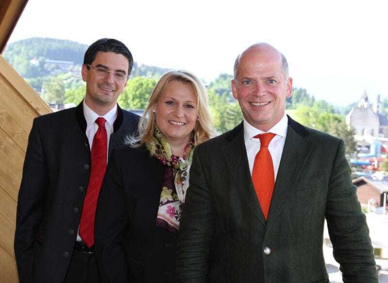 Mario Sonnleitner (Direktor Kaiserhof Kitzbühel), Elke Meissnitzer (Kaufmännische Direktorin Kaiserhof Wien & Kitzbühel) und Christian Hofer (GF Kaiserhof Wien & Kitzbühel)