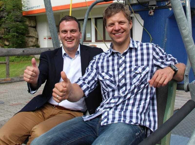 Rainer Rohregger (Geschäftsführer Hochkar Bergbahnen GmbH) und der neue Ötscher Geschäftsführer Andreas Buder freuen sich über die zukünftige Zusammenarbeit