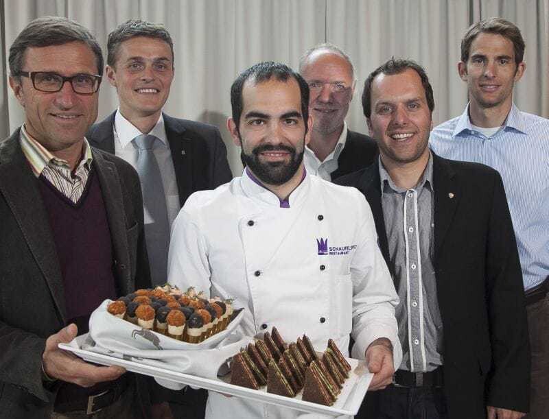 Bei der Präsentation der Genuss-Initiative: Josef Margreiter (Tirol Werbung), Matthias Dengg (Zillertaler Gletscherbahnen), David Kostner (Restaurant Schaufelspitz), Marcus Herovitsch (Pitz- und Kaunertaler Gletscher), Christian Schnöller (Bergbahnen Sölden) und Reinhard Klier (Stubaier Gletscher).