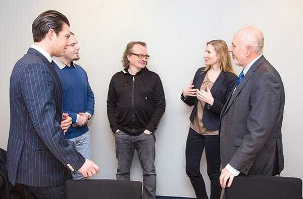 v.l.n.r.: Stephan Strzyzowski, CR die Wirtschaft, Anecon-Mitarbeiter Stefan Gwihs, Jugendkulturforscher Bernhard Heinzlmaier,  Karin Schmitzer, HR-Leiterin bei Anecon, Personalexperte Peter Pendl