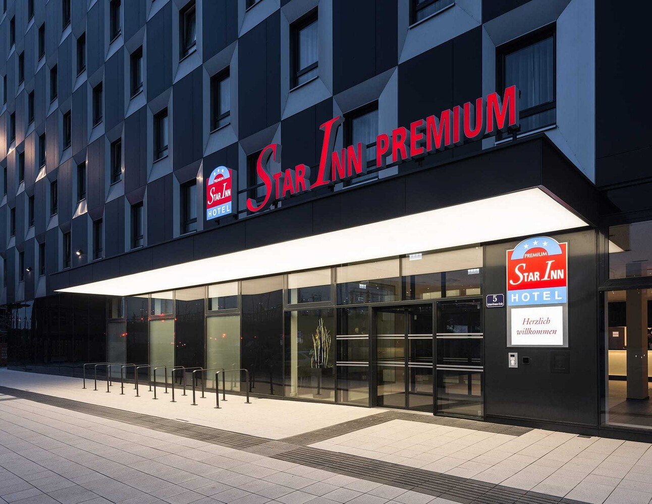 Eingangsbereich des neuen Star Inn Hotel Premium Wien Hauptbahnhof