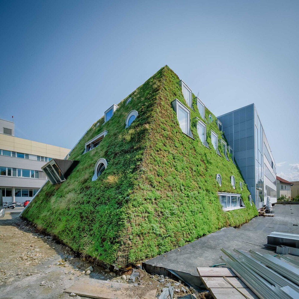 © Spitzer, IFD Das siegreiche Projekt AUVA Klagenfurt mit begrünter Fassade und begrüntem Flachdach