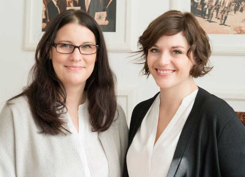 © Austrian Convention Bureau/Simone Leonhartsberger Petra Bauer-Zwinz (li.) übergibt die Geschäftsführung des Austrian Convention Bureaus an Michaela Schedlbauer-Zippusch.