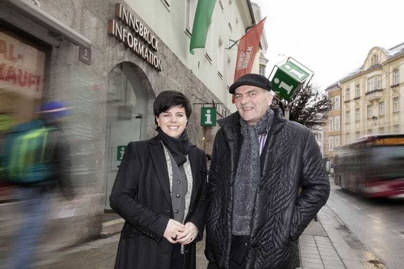 © Die Fotografen Die neue Direktorin Karin Seiler-Lall und Obmann Karl Gostner
