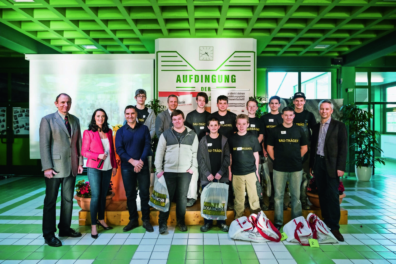 Wien: LIM Rainer Pawlick, Andreas Hauser (GF Bauakademie), Peter Scherer (BI Bau) und Rainer Hartlieb (GF LI Bau) mit den Top Ten.