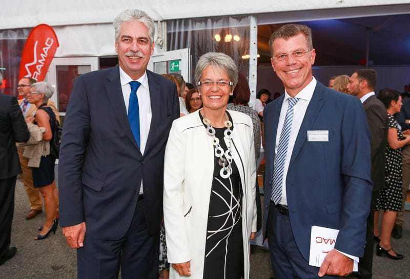 Honorige Ehrengäste feierten mit (v. l.): Finanzminister Hans Jörg Schelling und Landesrätin Petra Bohuslav mit Bramac Geschäftsführer Michael Utvary.