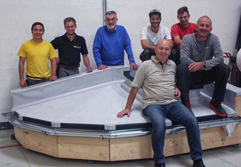 © Peter Amann Das vollständige „Team Österreich“ (hinten v. l.): Martin Hartmann, Markus Geist, Zaungast Gerhard Freisinger, Jan-Christian Granig und Christoph Höller, vorne die Mentoren Peter Amann (links) und Martin Meusburger.