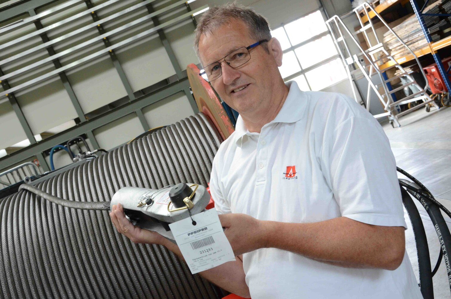 © gmh hofbauer Albatros Engineering-Chef Hans Pichler aus Herzogsdorf ist stolz auf den Auftrag, der mit Spezialseilen von Pfeifer abgewickelt wurde.