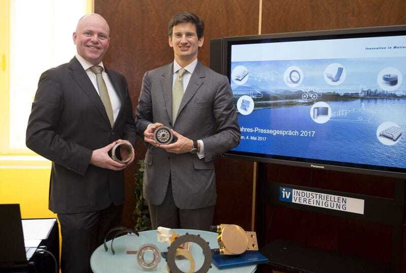 Markus Hofer (Miba CFO), F. Peter Mitterbauer ( Miba Vorstandsvorsitzender) (v.l.).