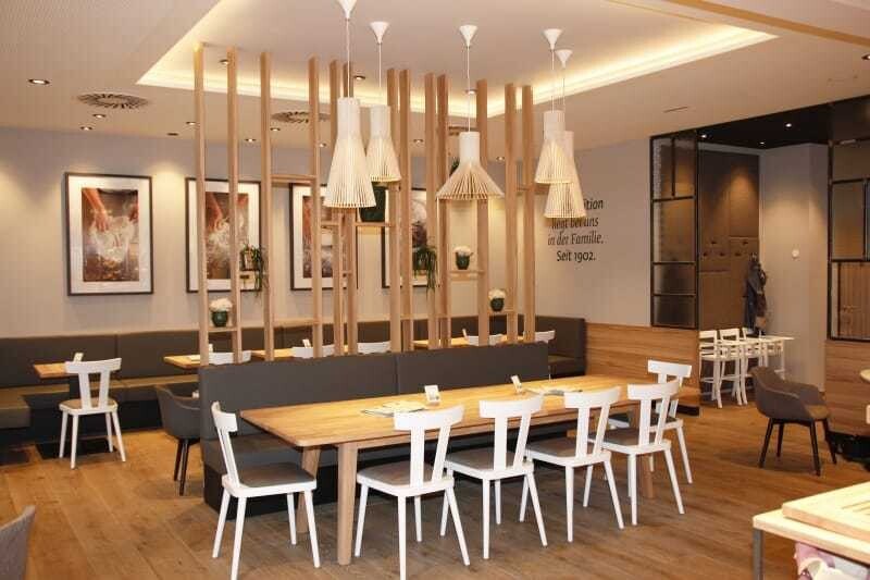 © Haubis Großzügig geplant und leicht und luftig gestaltet: neue Haubis-Filiale in Hagenberg.