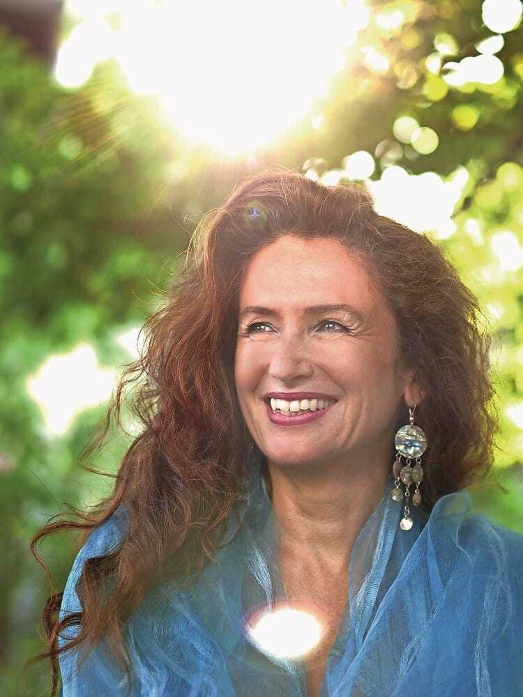 Nacktheit findet bei Veronika Lamprechts Liebes- Retreats am Zimmer statt, nicht in der Gruppe