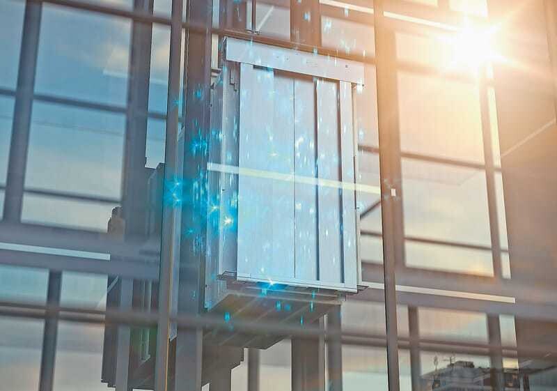 Der vorbeugende Wartungsservice „Max“ von ThyssenKrupp sammelt in Echtzeit Daten der vernetzten Aufzüge und berechnet die verbleibende Lebensdauer wichtiger Systeme und Komponenten.