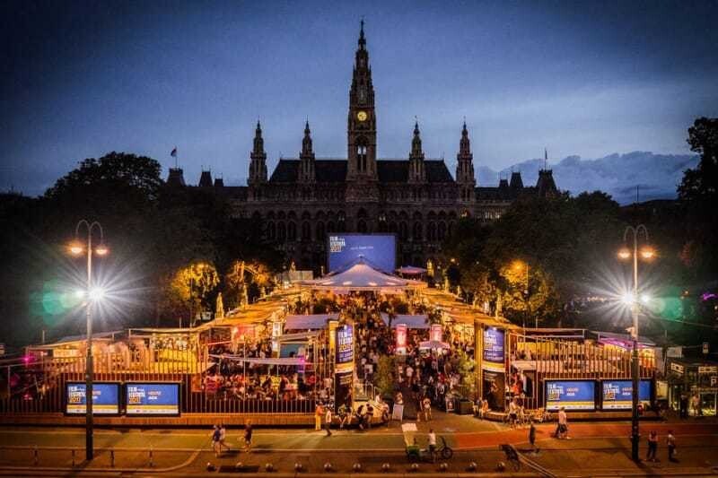 Ein Publikumsmagnet im Sommer: Das Film-Festival am Wiener Rathausplatz.