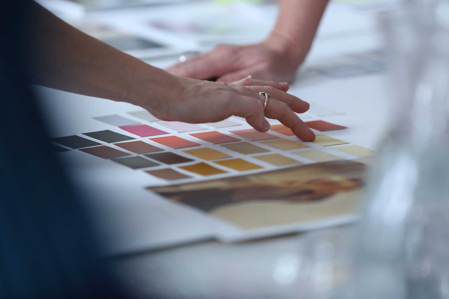 © Dulux Im Global Aesthetic Center von AkzoNobel wird die Farbe des Jahres bestimmt.