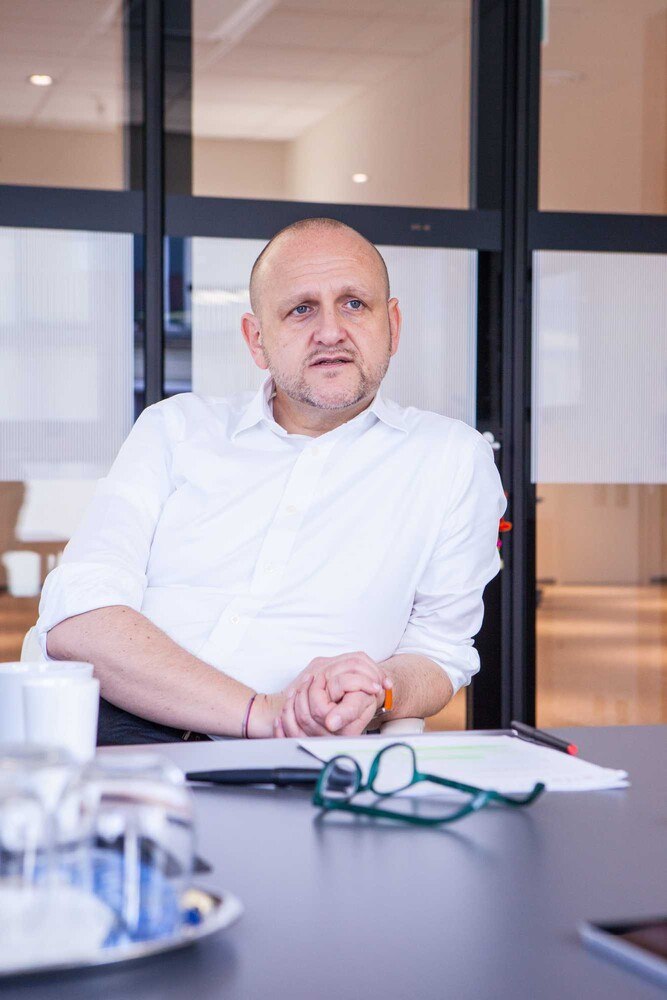 © Alexander Grübling Norbert Kettner im Interview mit der ÖGZ.