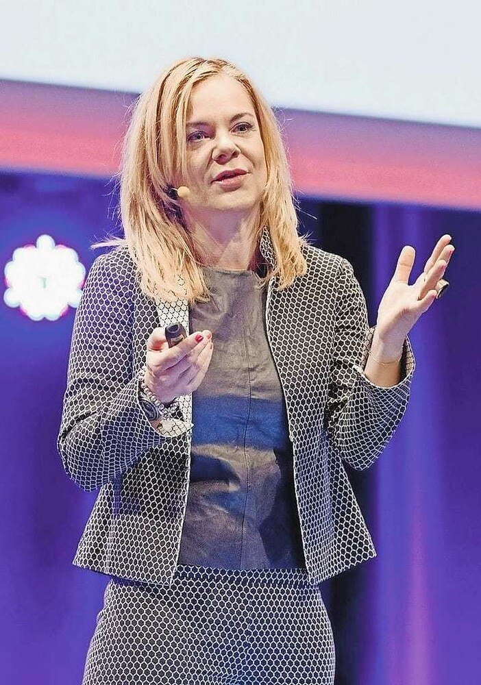 „Mail halten!“ Autorin Anitra Eggler erklärt, wie man dem E-Mail-Wahnsinn entkommt.