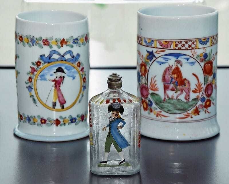 Im großen Sonderausstellungsraum beschäftigt sich das Glasmuseum Frauenau mit dem volkstümlichen Glas des 18. Jahrhunderts, das einen abwechslungsreichen Einblick in das Alltagsleben der „kleinen Leute“ in der Zeit des Spätbarock gibt.