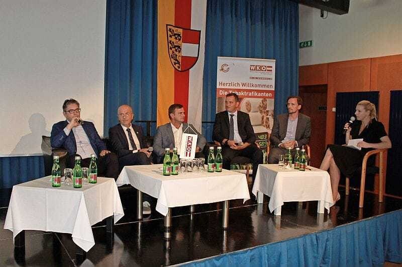 Wie schon in Wien diskutierten "Heimat"-Produzent Roger Koch, Andreas Schiefer, Gartenbauprofi Herneth, LGO-Stellvertreter Streißnig und Magu-Geschäftsführer Juri Scotland zum Thema Hanf.