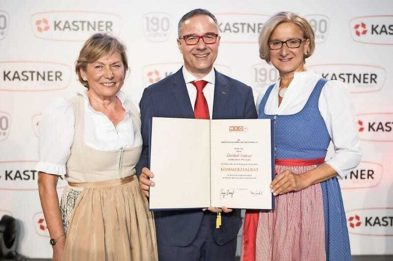 © Daniel Schalhas GF Christof Kastner wurde im Rahmen der Feier der Berufstitel „Kommerzialrat“ verliehen
