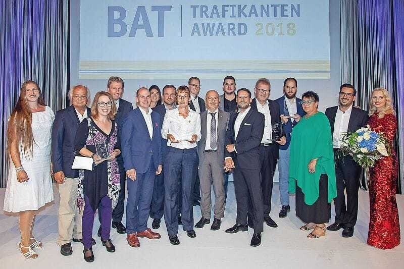 Gruppenbild der Kategoriesieger sowie der Juryteilnehmer des diesjährigen BAT Trafikanten Award.