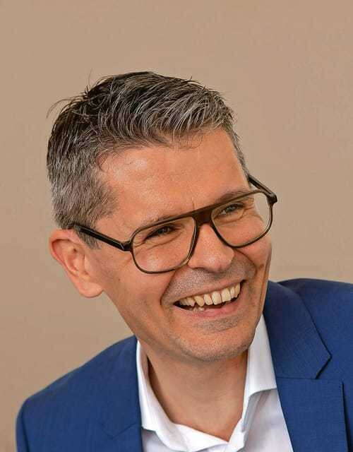 Thomas Haller: „Digital Natives werden sich nie einen alten Silberrücken aus dem Vertrieb antanzenlassen.“