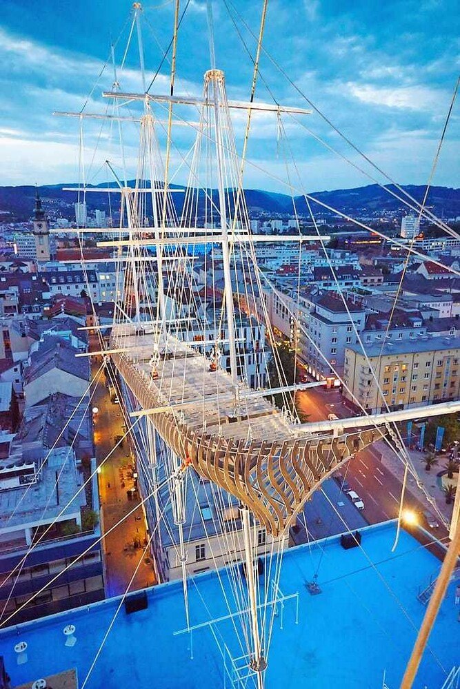 © Timar Gergely Das fliegende Schiff am Linzer Höhenrausch 2018