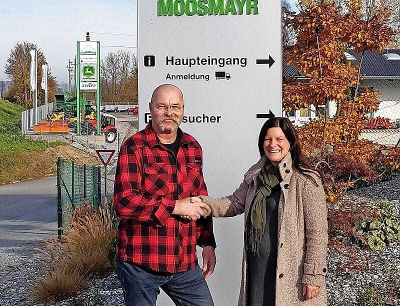 Christian Mertl und Susanne Moosmayr ­besiegelten die künftige Zusammenarbeit.