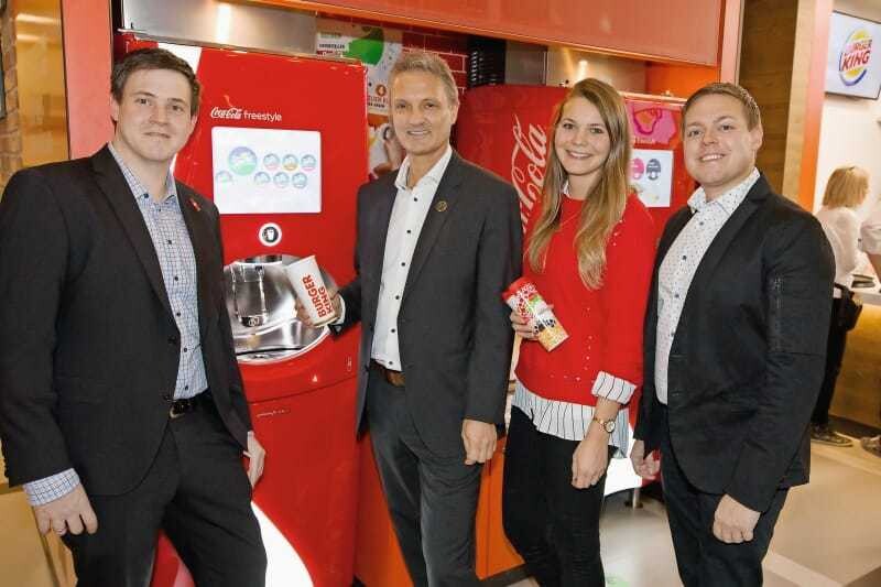 v.l. Christoph Wilsch (Coca-Cola HBC Österreich), Harmut Graf (CEO Burger King Österreich), Verena Mather (Coca-Cola Österreich) und Florian Hauk (Coca-Cola HBC Österreich)
