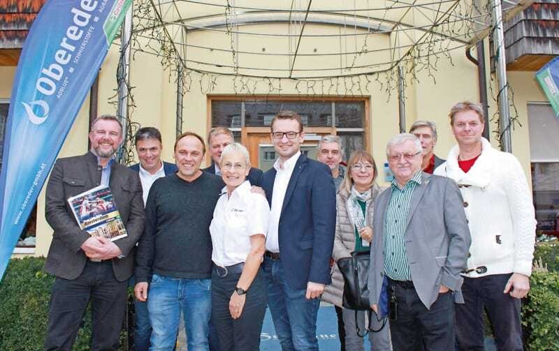 Robert Reitinger, Obereder-Spartenleiter Schmierstoffe; Günter Reininger, Obereder-Gebietsleiter Automotive Kfz/Nfz Ostösterreich; Adi Niederkorn, ORF-Sportmoderator; Gerd-Bernd Lang, Obereder-Verkaufsleiter Kfz Österreich; Michaela Rockenbauer, Marketing; Andreas Obereder, Obereder-GF Vertrieb & Marketing; Johann Iser, GF Auto Iser; Ingrid Trabe-Tretton, Tretton GmbH; Franz Deutsch, F. Deutsch & A. Reiter GmbH; Andreas Tretton, Tretton GmbH; Klaus Deutsch, F. Deutsch & A. Reiter GmbH (v. l.)