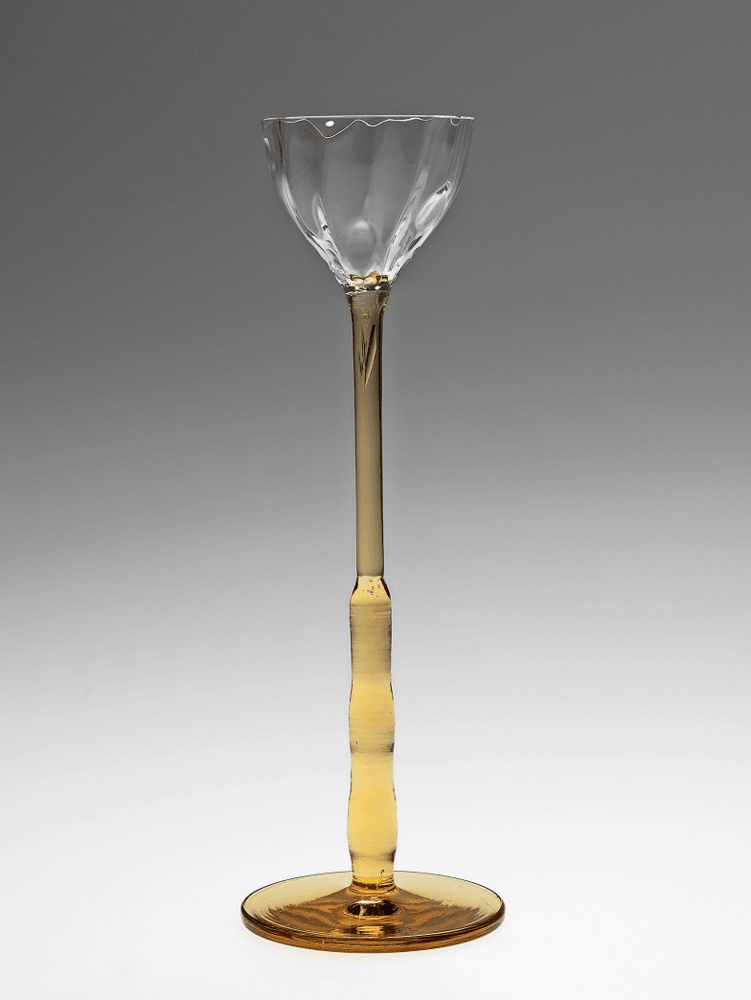 In der aktuellen Ausstellung im Wiener MAK zu sehen: Likörglas um 1900.