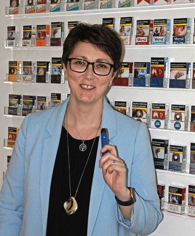 Sophie Hogg mit einer myblu der neuen Color Edition.