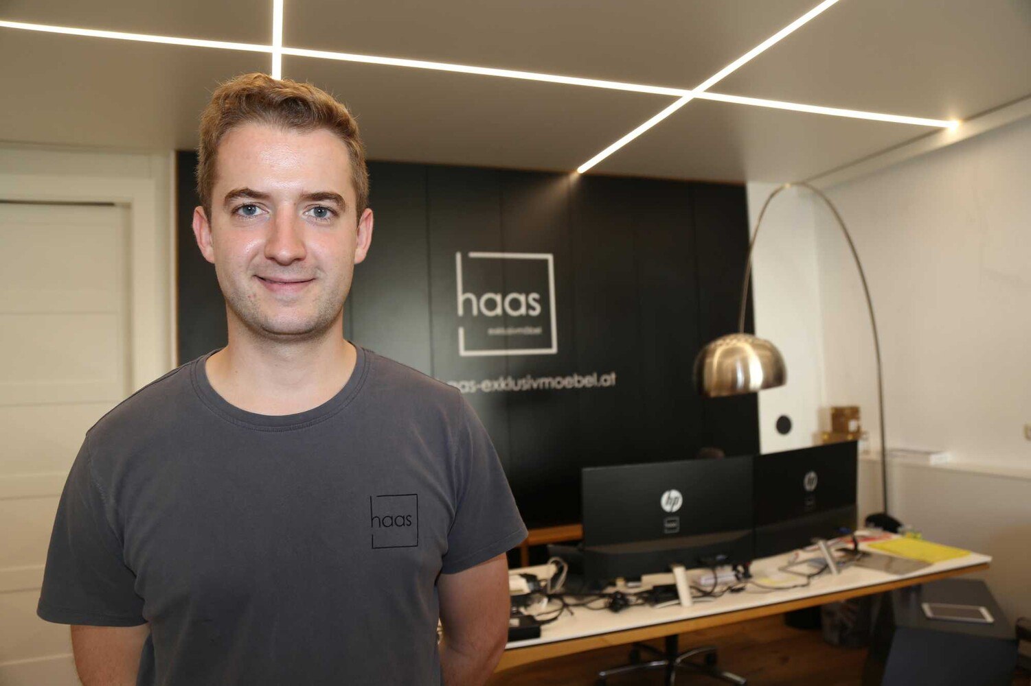 Tischlermeister Alexander Haas hat 2014 seinen eigenen Betrieb gegründet.