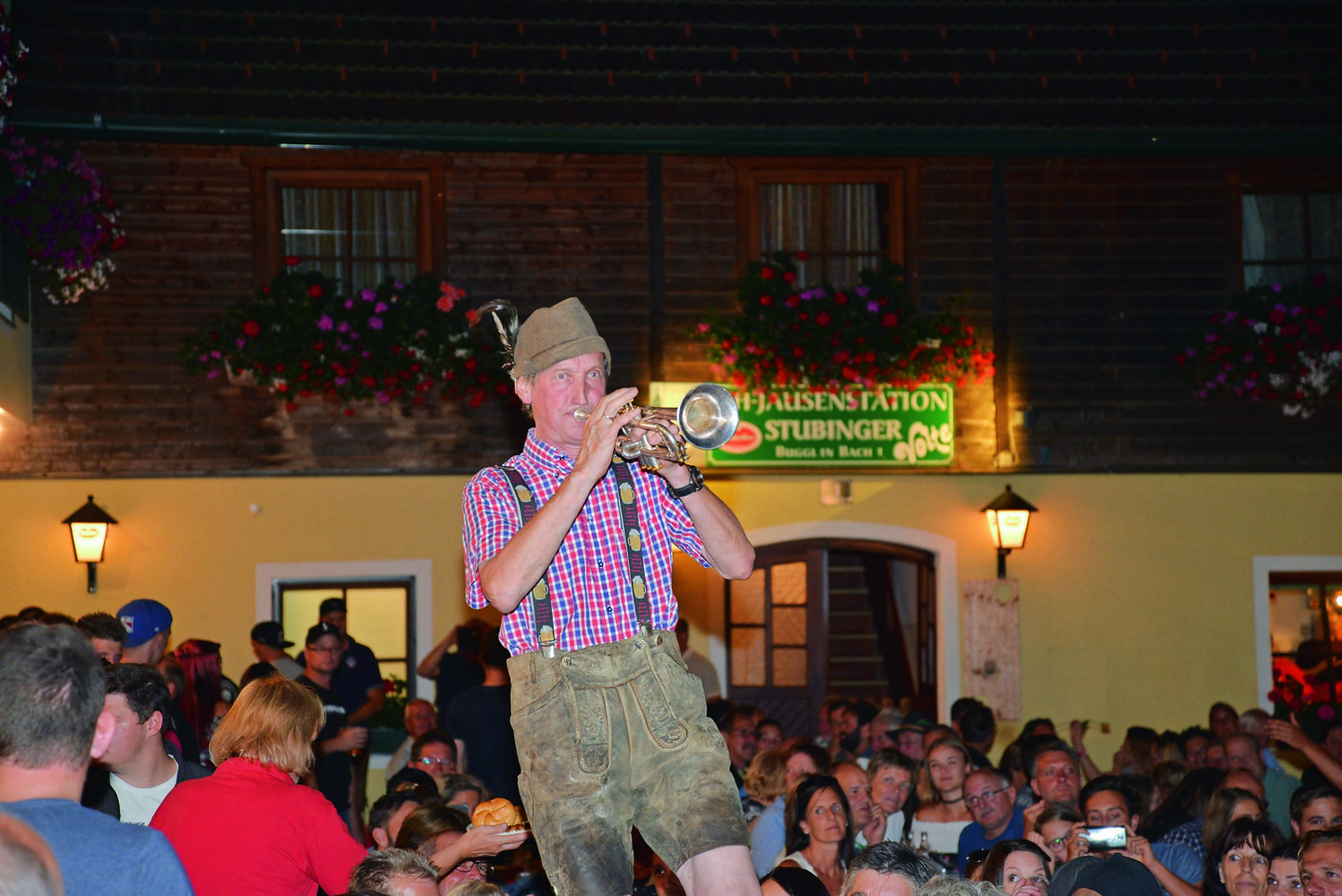 Volte III., der Senior-Wirt, ist eine feste Größe auf der Bühne.