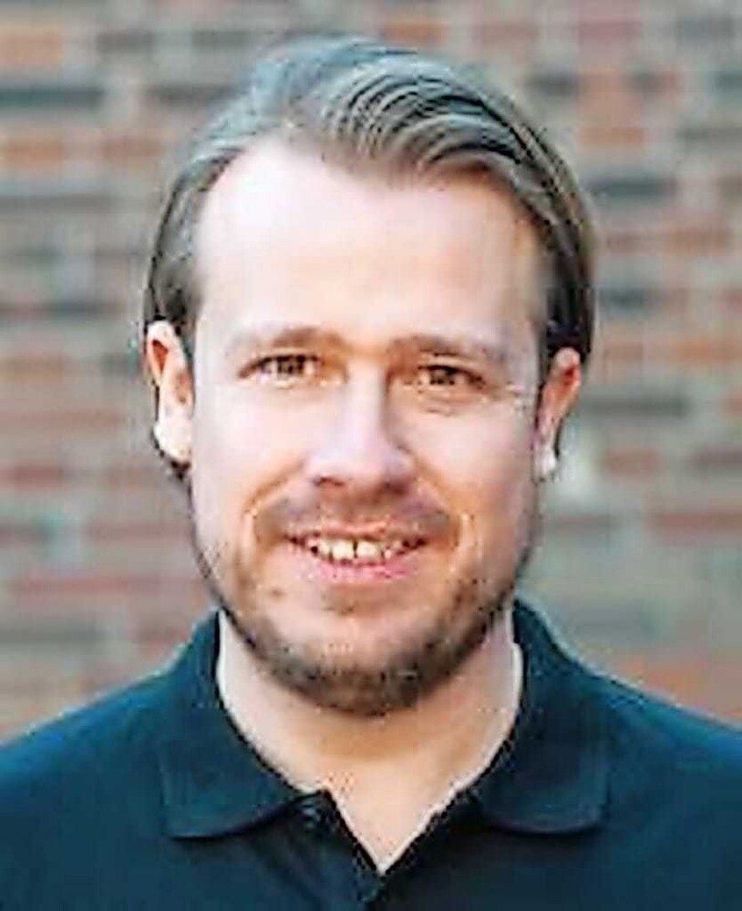 © Laserhub GmbH „Die Zertifizierung nach der Qualitätsnorm ISO 9001:2015 ist für uns extrem wichtig, und wir sind stolz, dass wir die hohen Anforderungen auf Anhieb erfüllen konnten.“ Christoph Rößner, Laserhub-Gründer und Mitglied der Geschäftsleitung.