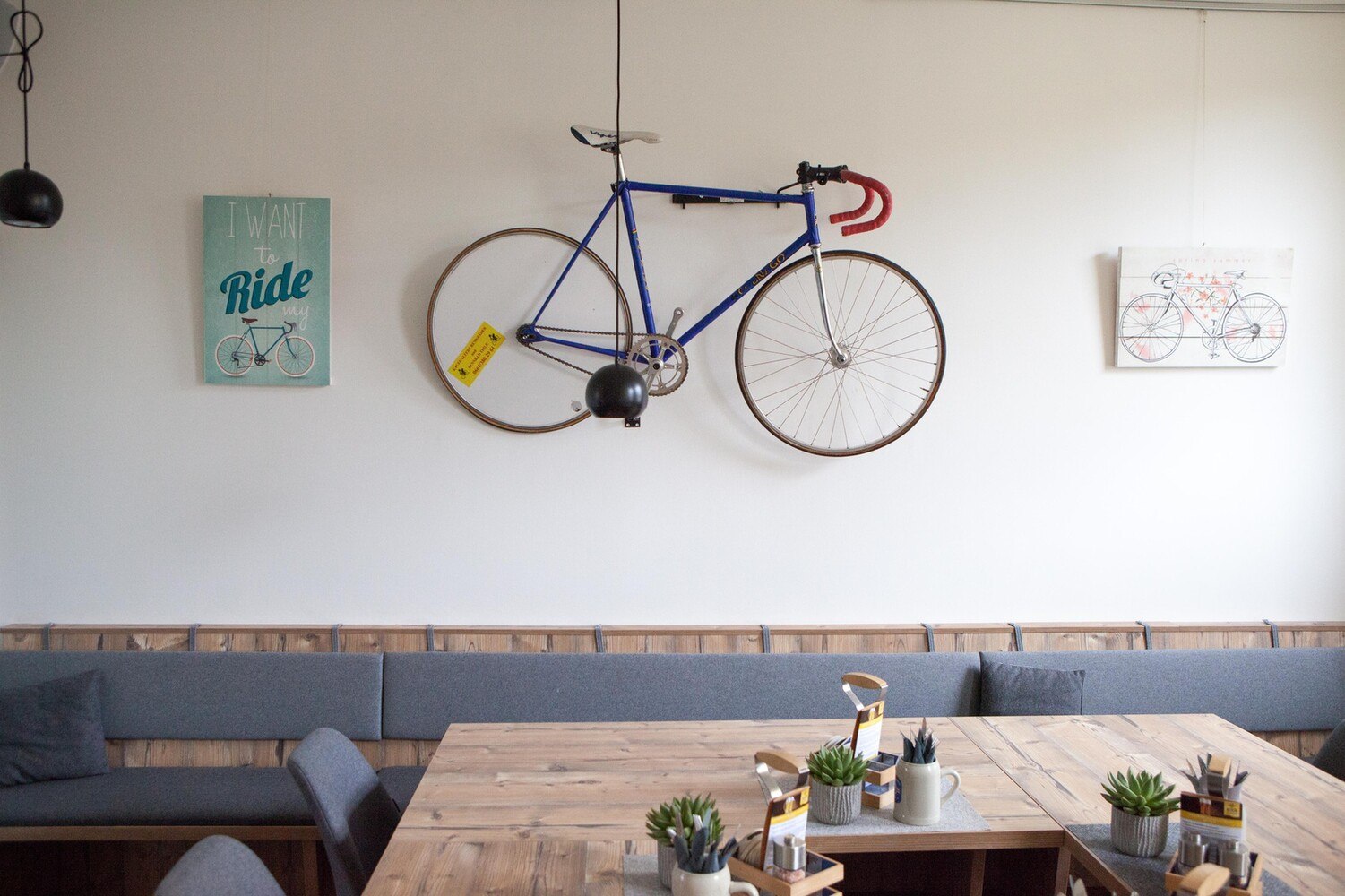 © Alex Grübling Das Extrazimmer bietet Platz für etwa 30 Personen – und ein Fahrrad.