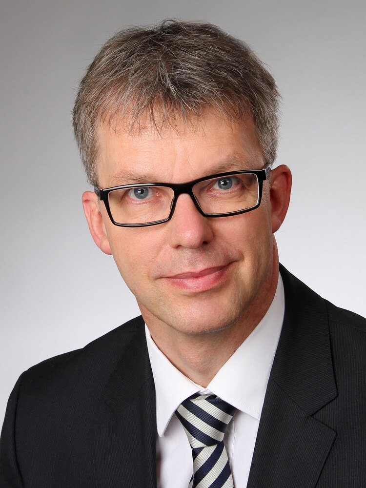 Kompetenter und erfahrener Nachfolger: Prof. Jörn P. Lass ist seit Jahresbeginn Institutsleiter des ift Rosenheim.