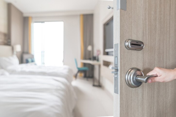 © getty images Ab Mitte Mai dürfen Hotels wieder aufsperren - unter Auflagen.