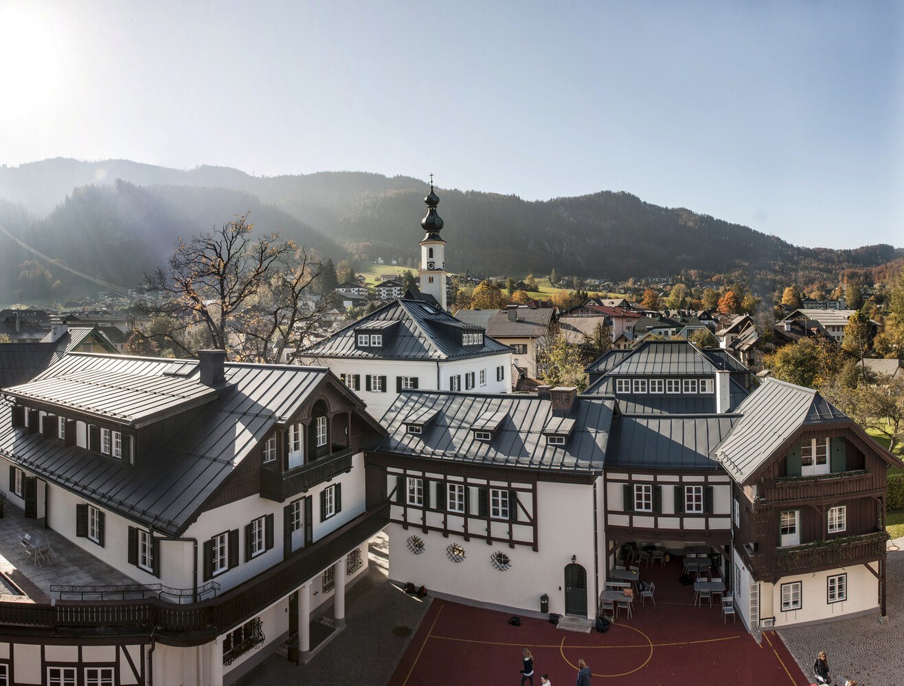 Idyllisch am Wolfgangsee gelegen, bietet die St. Gilgen International School ihren Schülern ein Bildungskonzept, das voll auf ihre Talente abzielt.