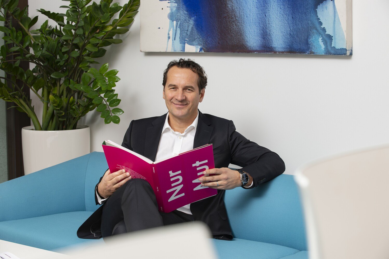 Robert Kromoser, Partner und Experte von Kearny für Einkauf, Digitalisierung und Risikomanagement bei Kearny über das "New Normal" in der Industrie.