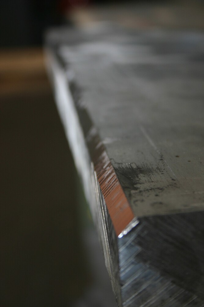 Perfekte Schweißkanten, oxidfrei und metallisch blank.
© Trumpf Perfekte Schweißkanten, oxidfrei und metallisch blank.