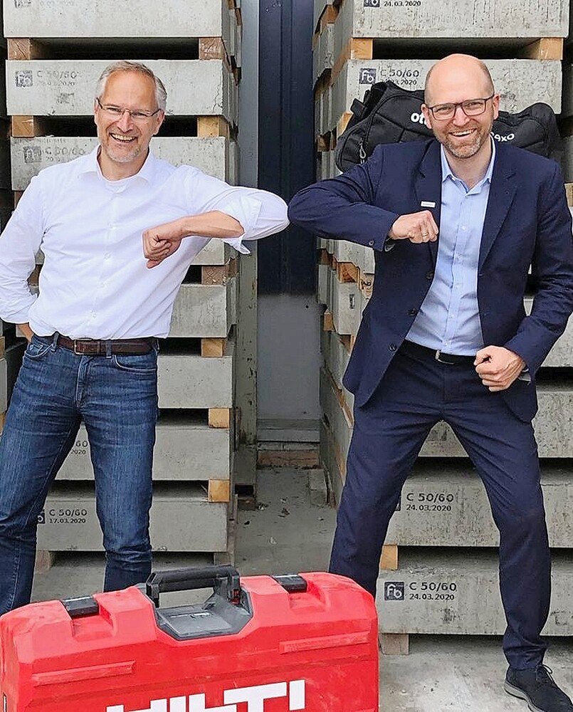 Freuen sich über die neue Partnerschaft: Johannes Wilfried Huber (li.), Leiter des Geschäftsbereichs Diamantsysteme bei Hilti, und Sönke Rössing, Leiter von Ottobock Industrials.